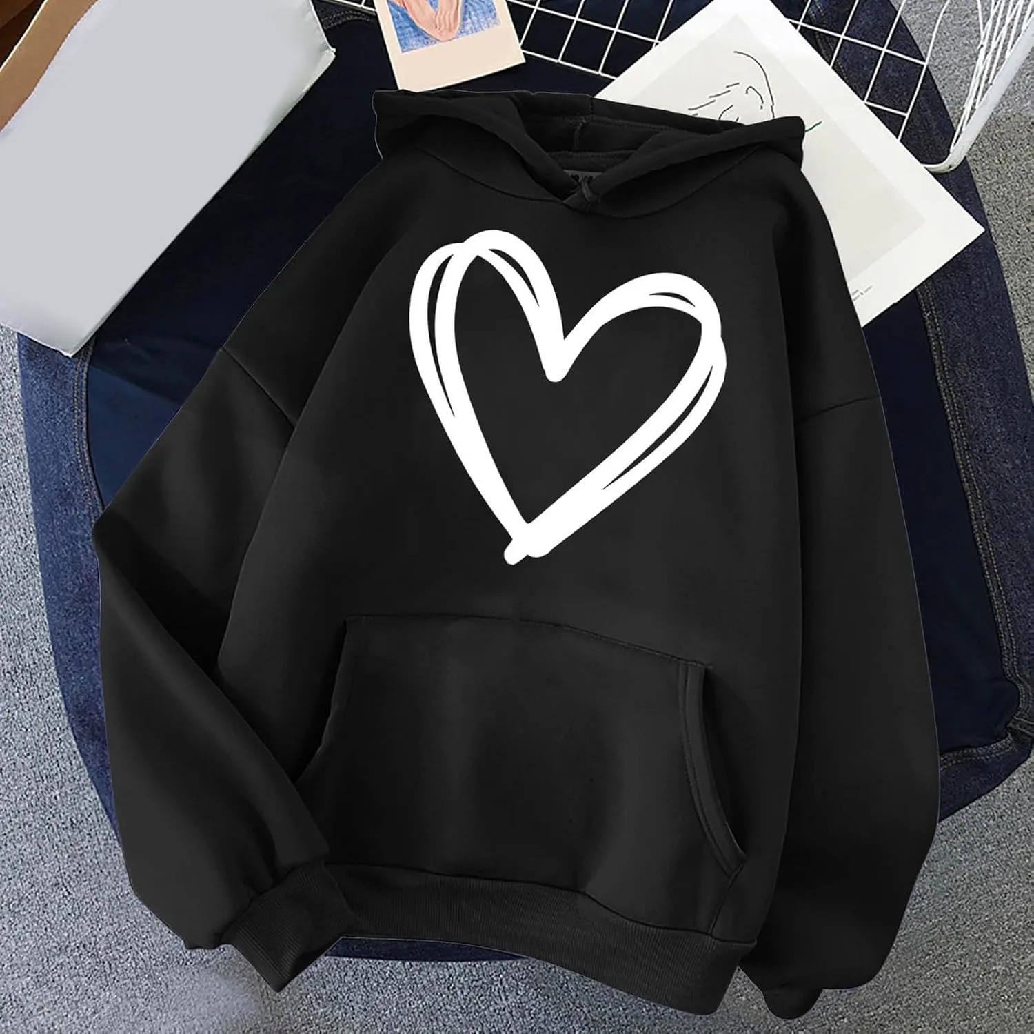 Cute Hooded Sweatshirt For Women 2024 Casual Long Sleeve Heart Graphic Hoodies Loose Comfy Fall Fashion Pullovers