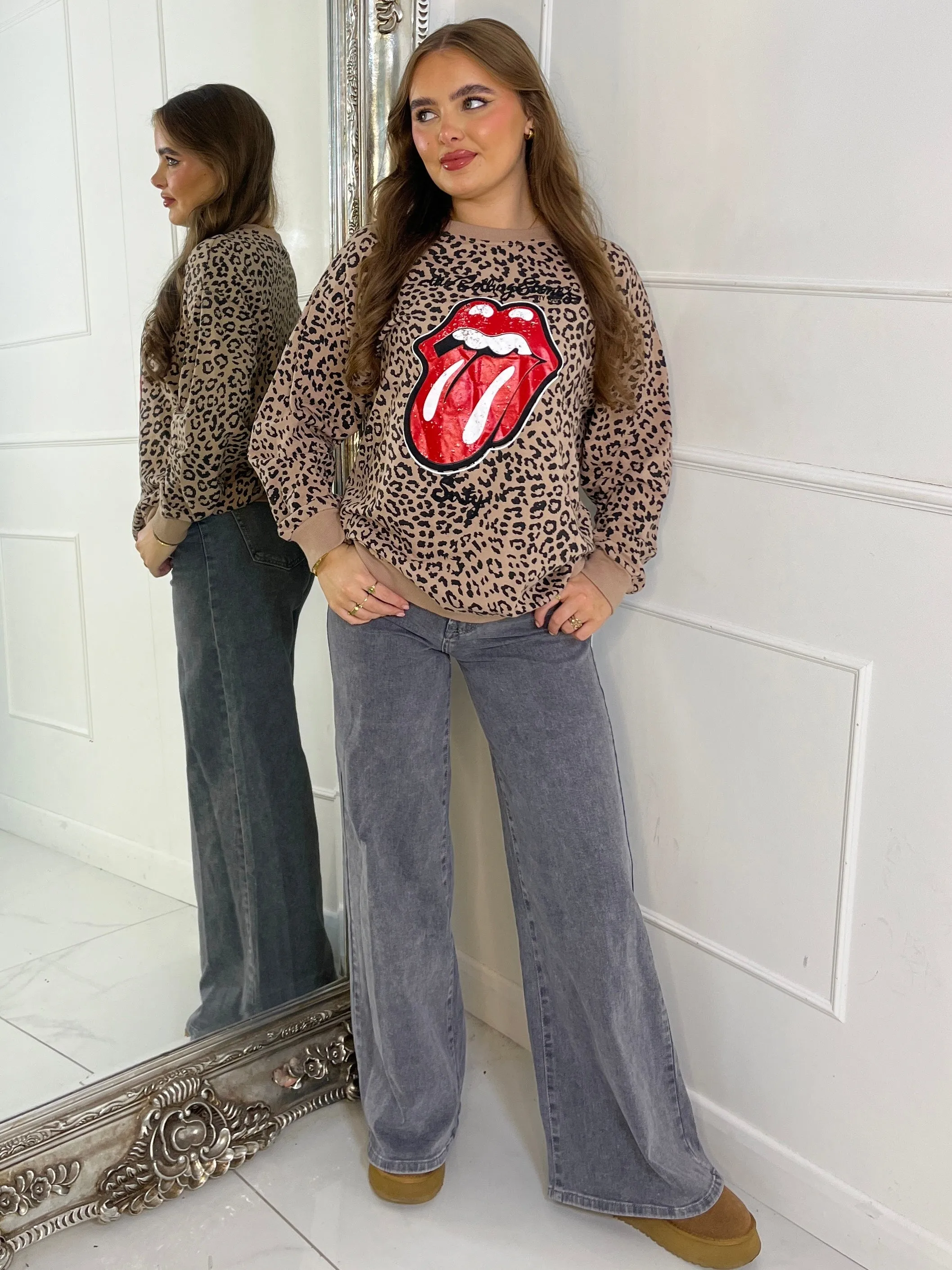 Leopard Print Lips Print Jumper - Beige