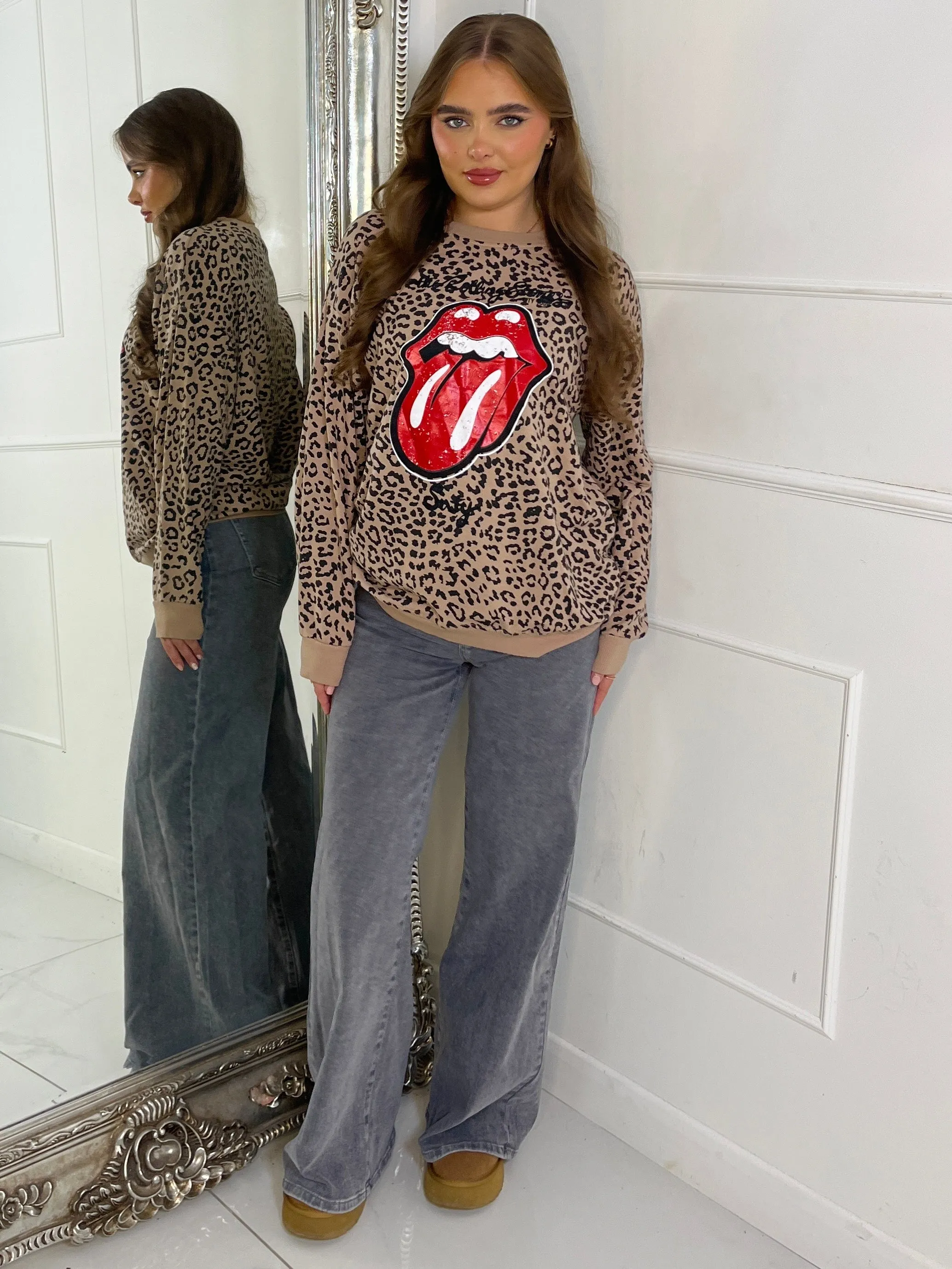 Leopard Print Lips Print Jumper - Beige