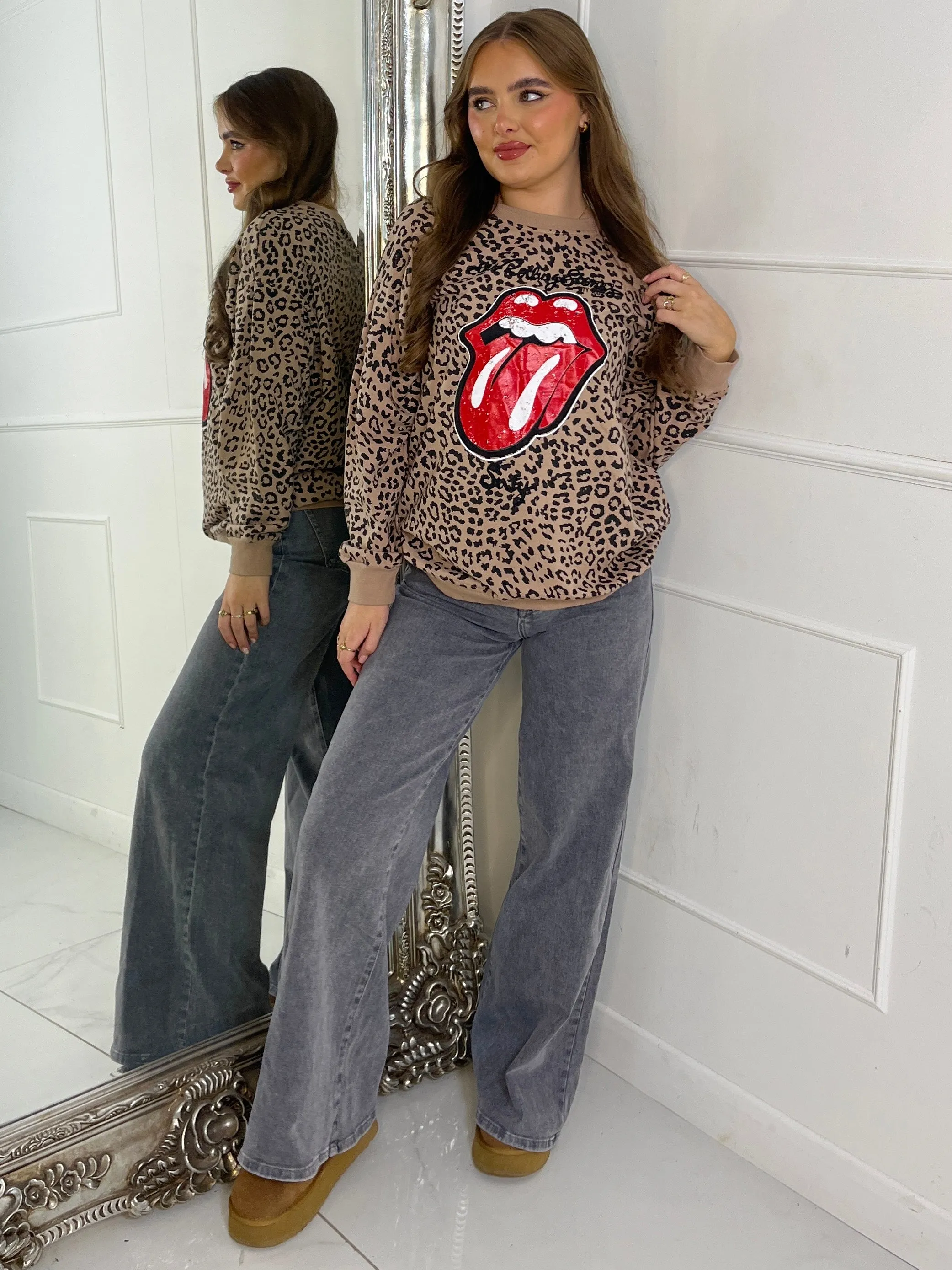 Leopard Print Lips Print Jumper - Beige