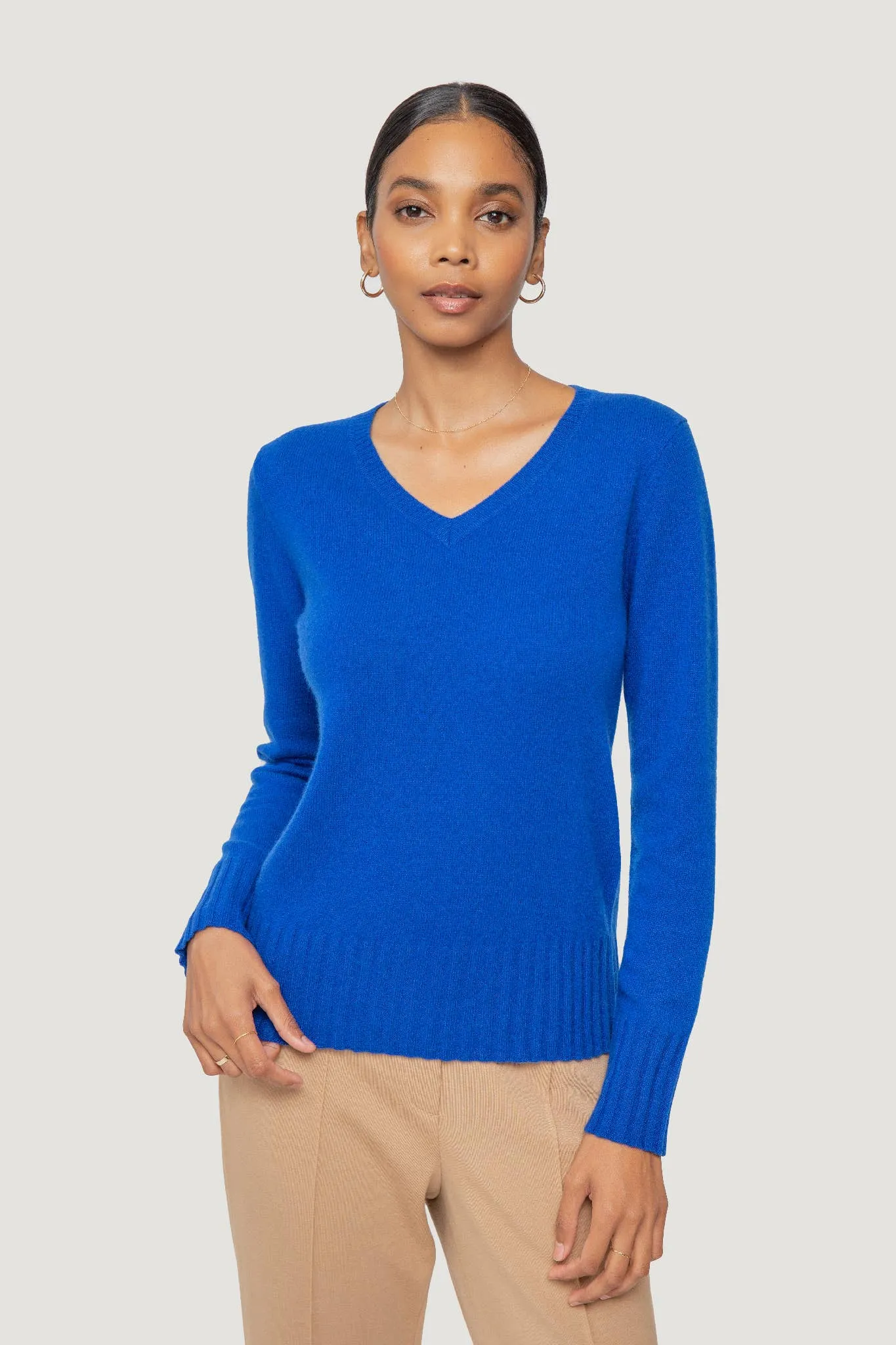 QUINN - KIM CASHMERE V NECK: S / Scarlett Red