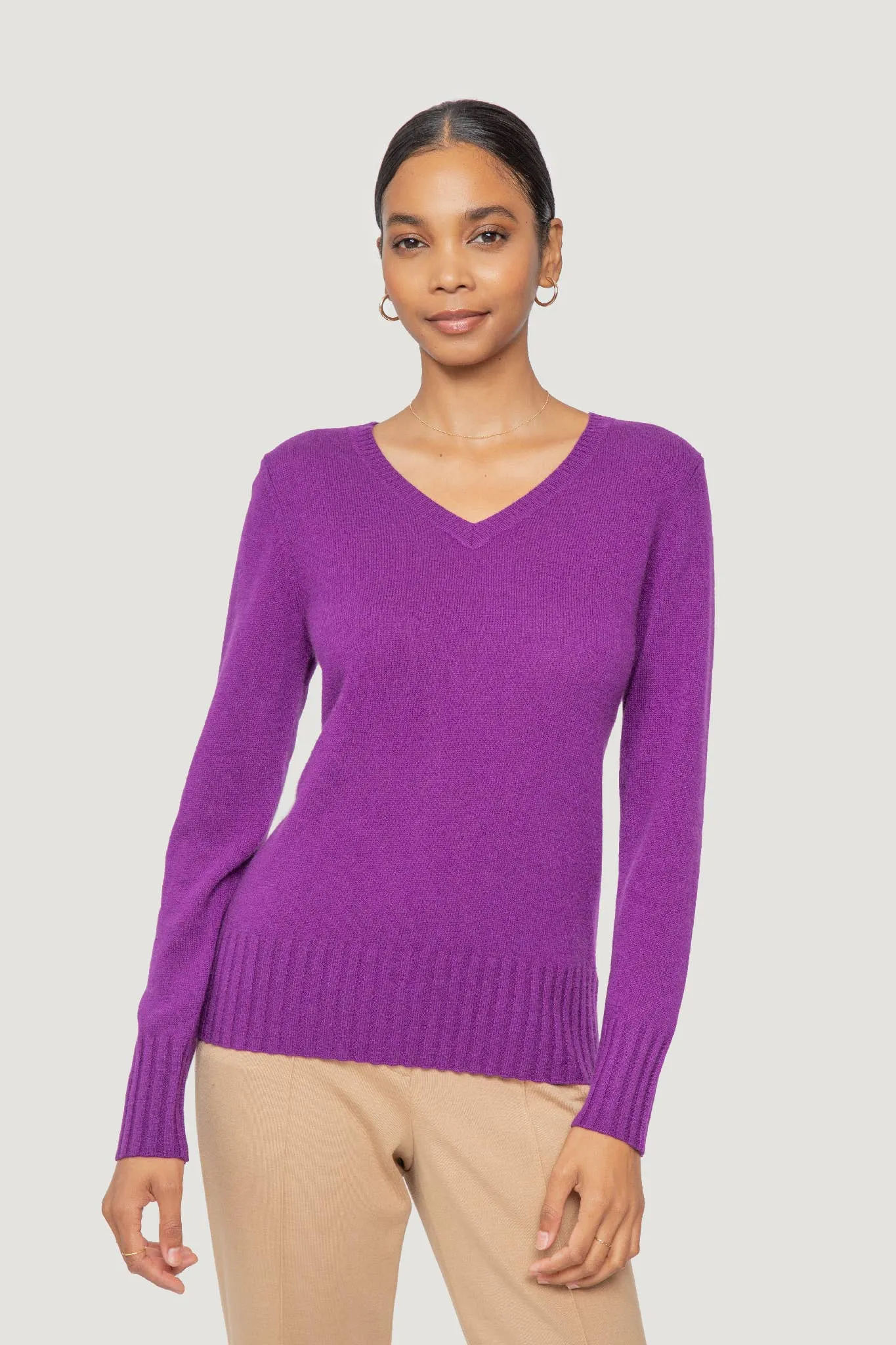 QUINN - KIM CASHMERE V NECK: S / Scarlett Red