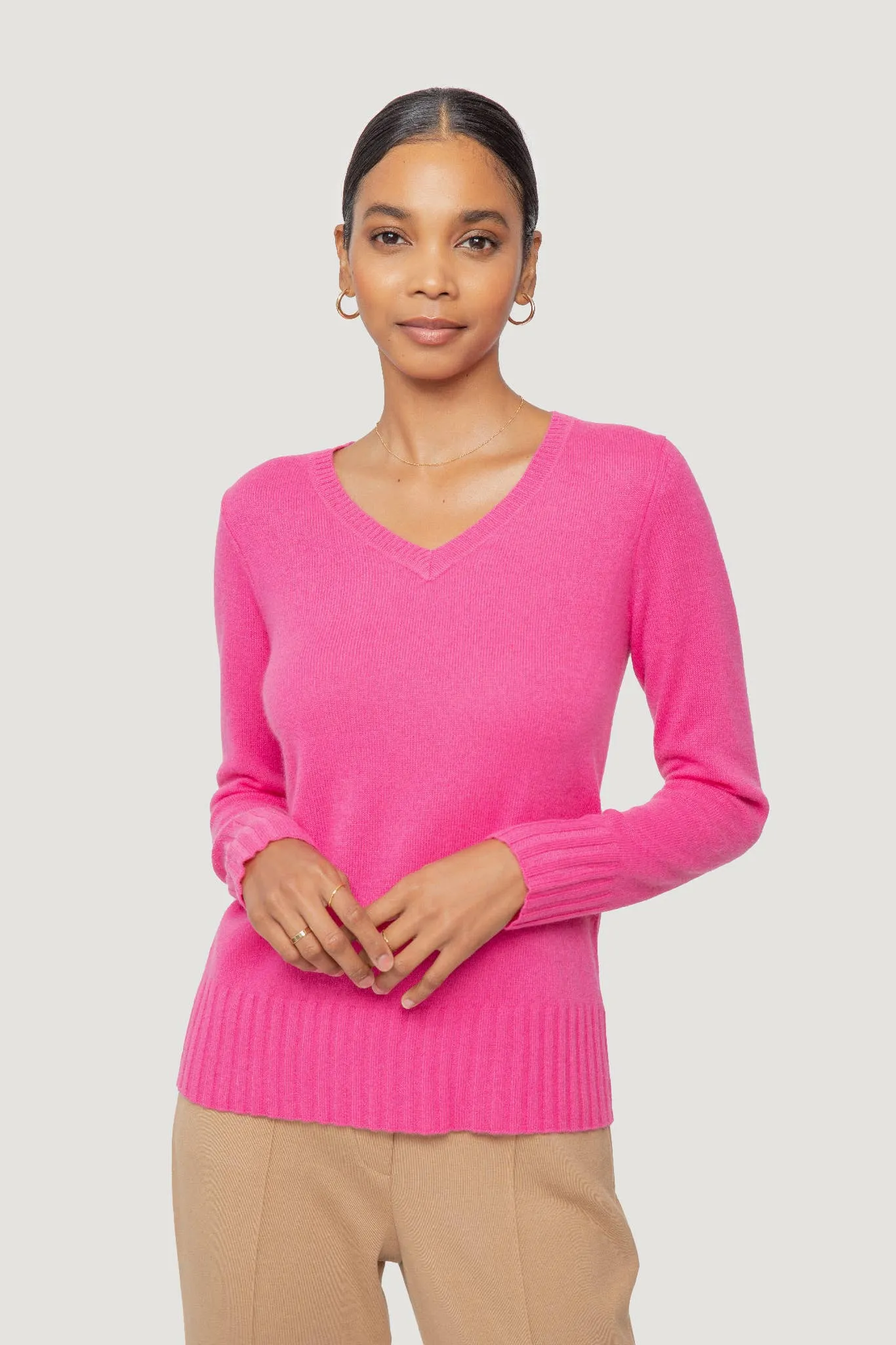 QUINN - KIM CASHMERE V NECK: S / Scarlett Red