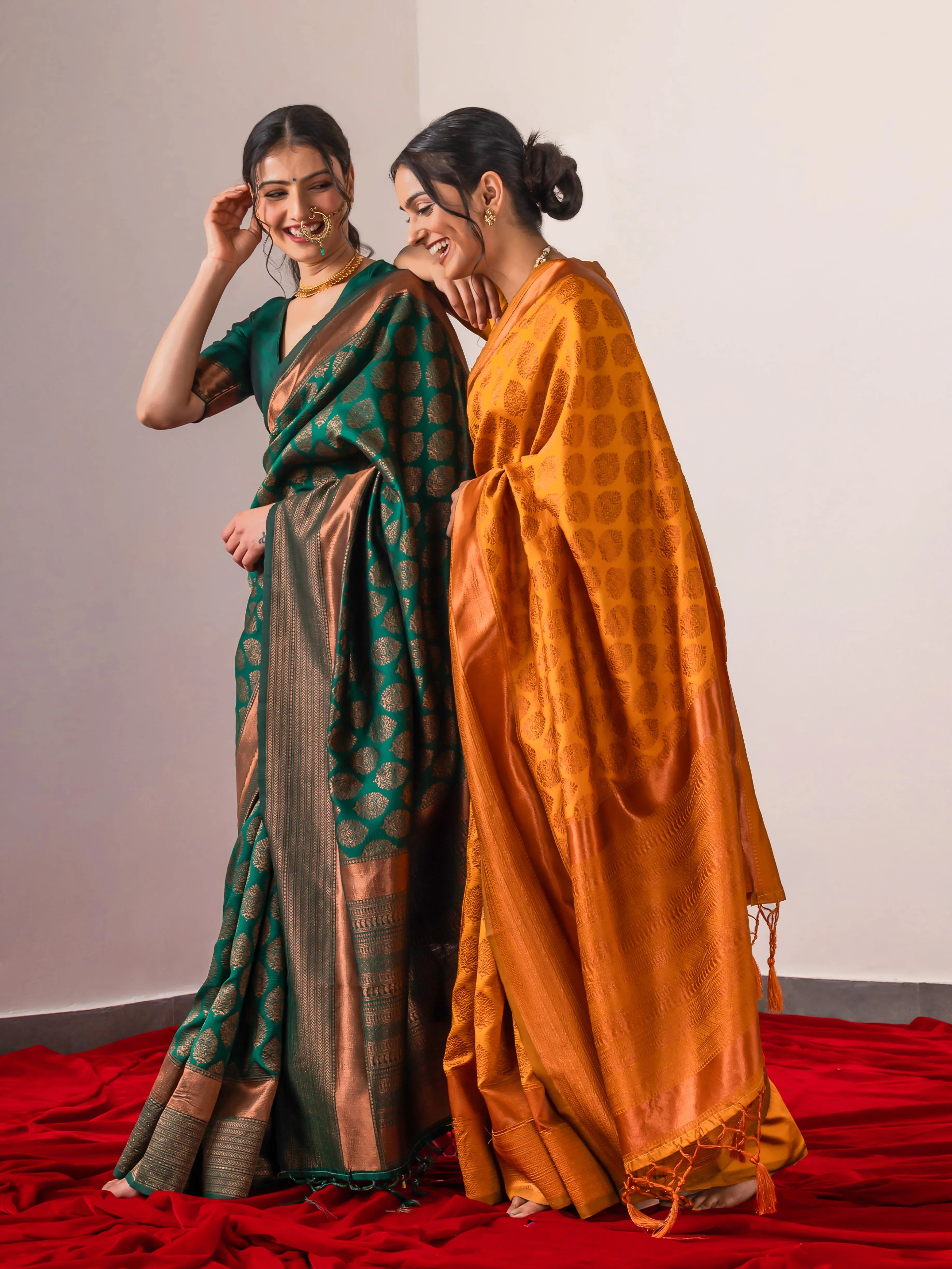 Vishesh Royal Green Bronze Saree with Blouse Fabric
