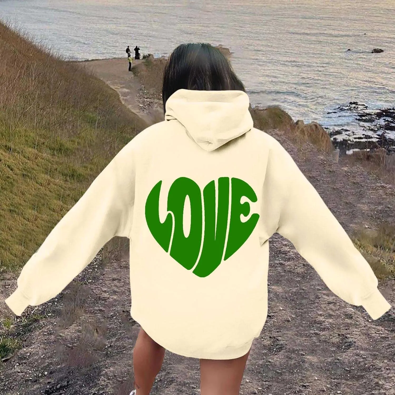 Women's Hoodies Heart Print Graphic Long Sleeve Oversized Sweatshirts Drawstring Pullover Top with Pockets
